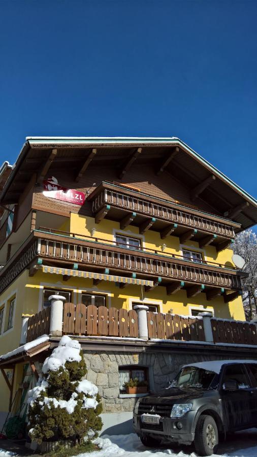 Hoelzl Bed & Breakfast Neukirchen am Großvenediger Exterior foto