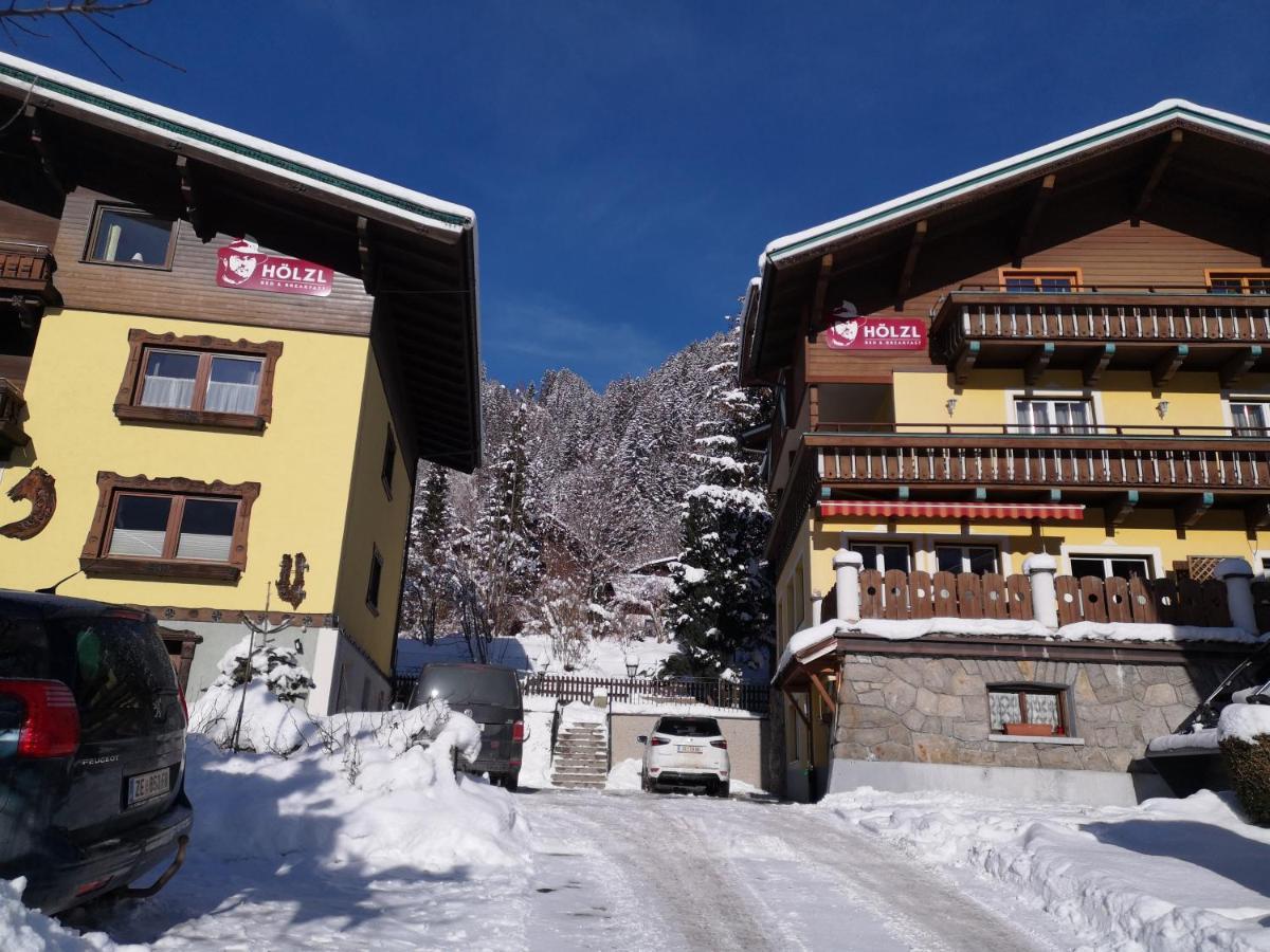 Hoelzl Bed & Breakfast Neukirchen am Großvenediger Exterior foto