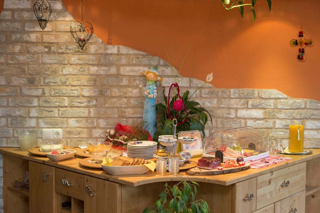 Hoelzl Bed & Breakfast Neukirchen am Großvenediger Exterior foto